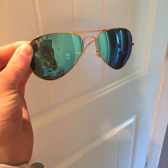 Polarized blue mirrored ray bans - Picture 3 of 6